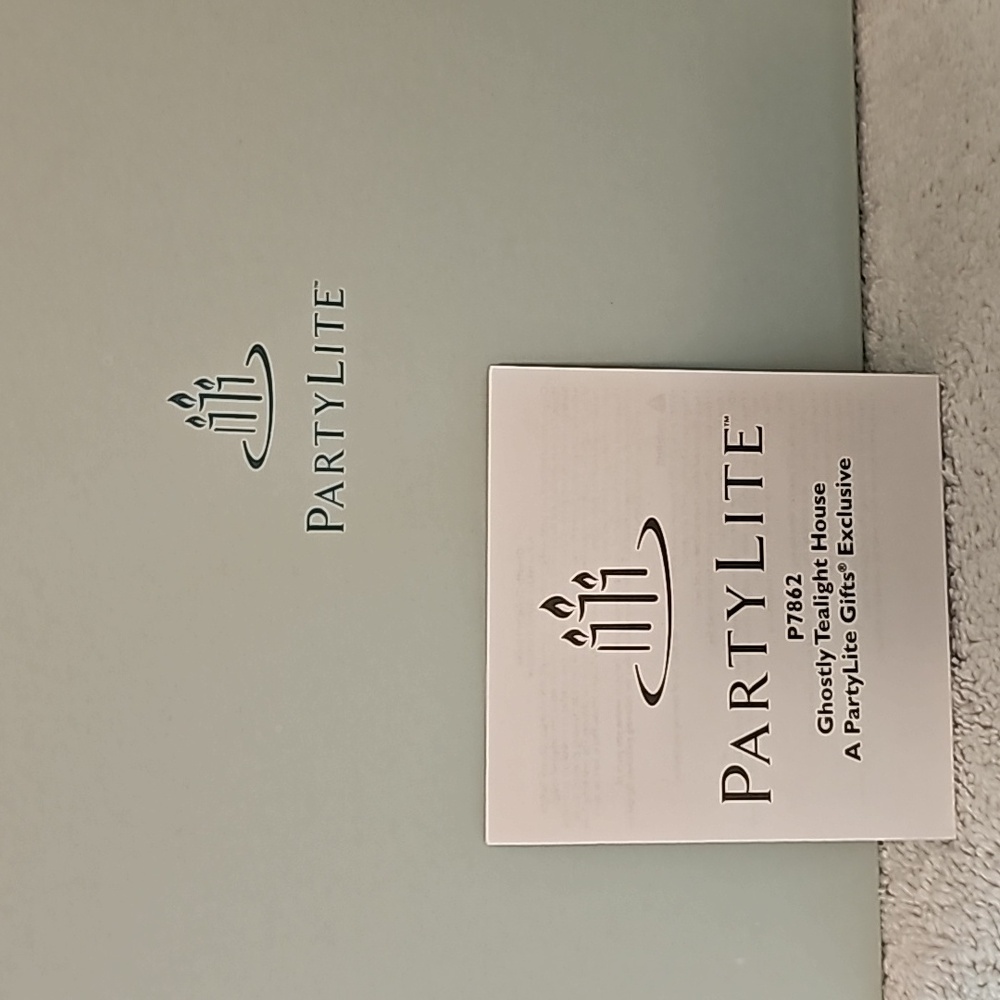 PartyLite Ghostly Tealight House - Picture 10 of 12